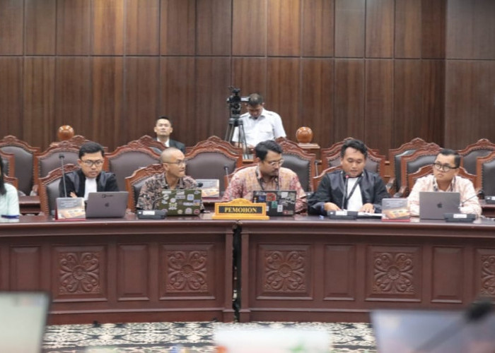 Kebijakan MBG Digugat ke MK, Ini Alasan Para Pemohon