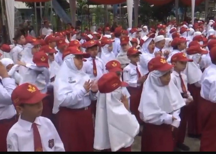 PELAKSANAAN MPLS HARUS EDUKATIF BEBAS DARI KEKERASAN