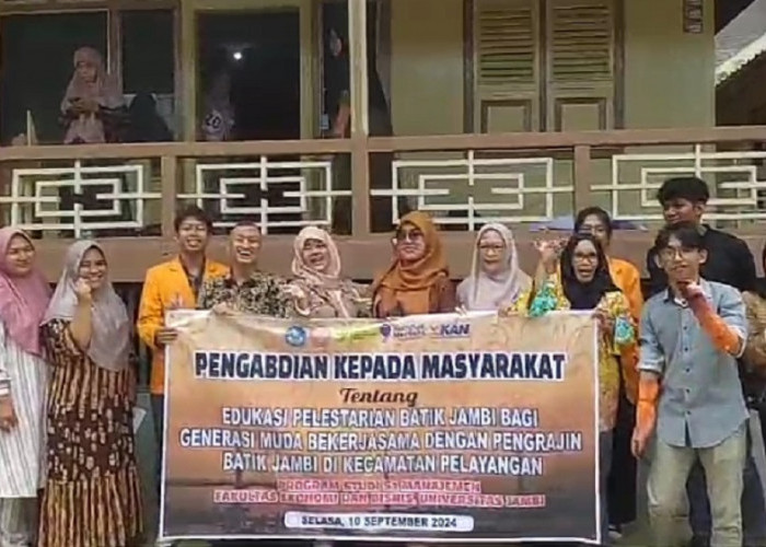 Edukasi Pelestarian Batik Jambi bagi Generasi Muda bekerjasama dengan Pengrajin Batik di Kecamatan Pelayangan