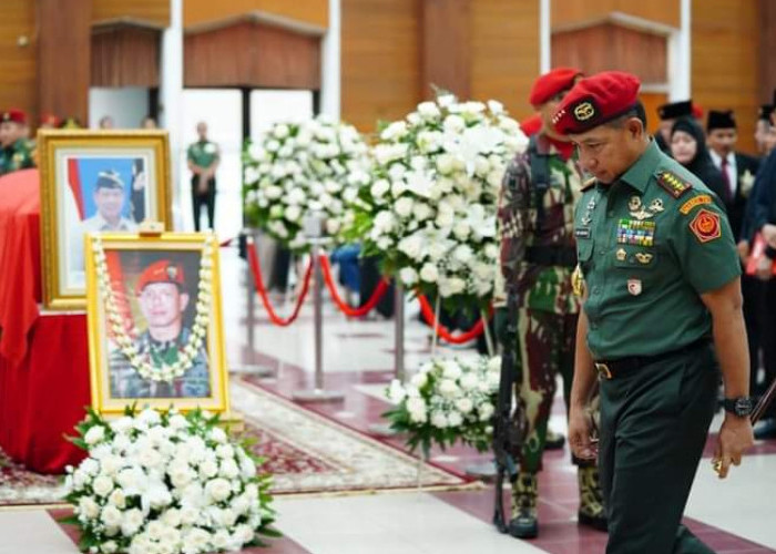 Panglima TNI Pimpin Upacara Pemakaman Letnan Jenderal TNI (Purn) Doni Monardo