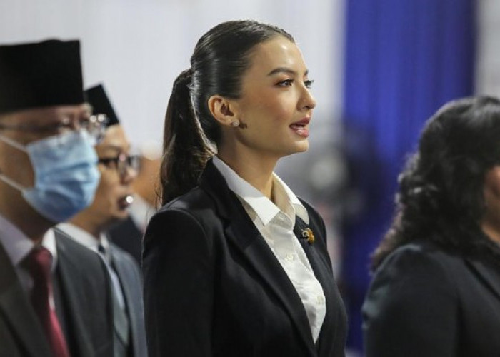 Resmi Mundur dari Staf Khusus Menkomdigi, Raline Shah Pilih Lanjutkan Karier Profesional