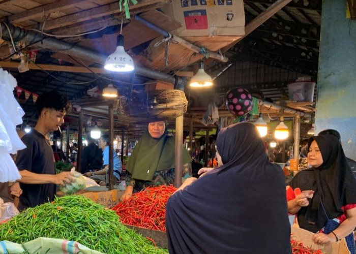 Harga Bahan Pokok 2 Maret 2026, Sejumlah Komoditas Cabai Naik
