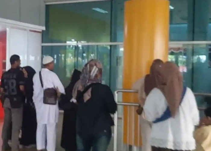 Belasan Jemaah Umrah Asal Jambi Batalkan Keberangkatan, Pilih Pulang usai Tertahan di Jakarta