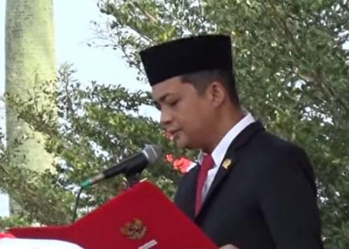 Ketua DPRD M. Hafiz Gaungkan Pancasila dengan Penuh Penghayatan di HUT RI 