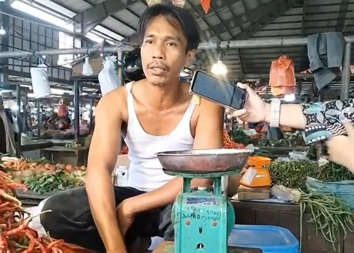 Harga Cabai dan Bawang di Pasar Angso Duo Jambi Berangsur Turun  