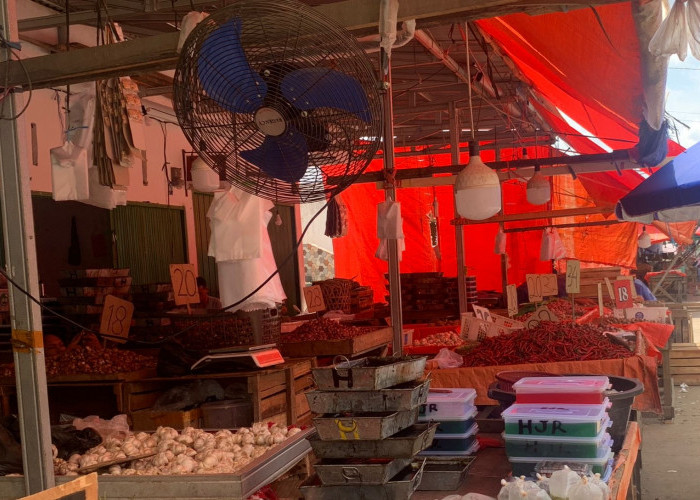 Harga Bahan Pokok 6 Maret 2026: Cabai Turun, Bawang Masih Stabil