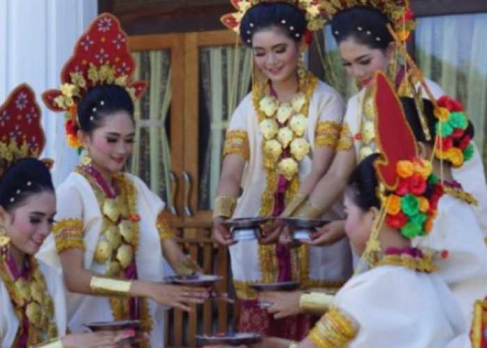 Tradisi Ma'fano' Fano' dalam Budaya Bugis