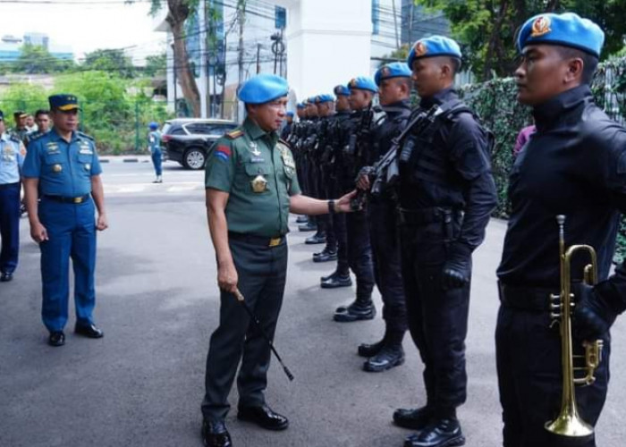 Panglima TNI Cek Kesiapan Pasukan Pengamanan Presiden