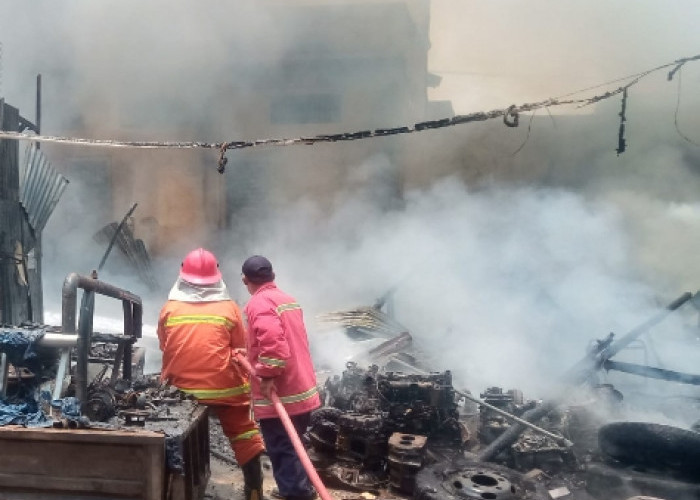 Konsleting Listrik dan Ledakan Tabung Las, Penyebab Terjadinya Kebakaran di Kelurahan Talang Banjar Kota Jambi