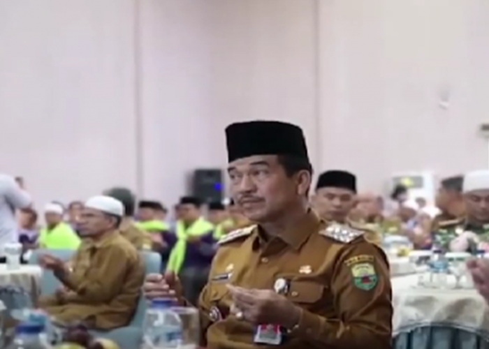 PJ Bupati Raden Najmi Melepas Calon Jemaah Haji Kabupaten Muaro Jambi