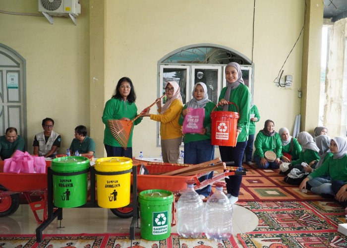 IIP BUMN dan IKBI PTPN IV Regional 4, Edukasi Pilah Sampah dan Pemasangan Biopori