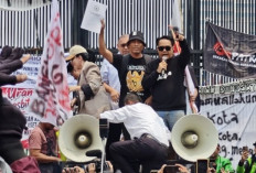 Sinyal Hilang di Depan Gedung DPR RI, Jurnalis Kesulitan Kirim Berita Saat Meliput Aksi Demo