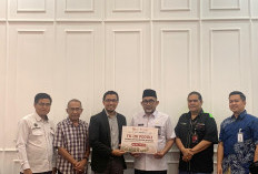 FK-IJK Jambi Serahkan Donasi Rp127 Juta untuk Korban Bencana