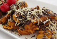 Cara Membuat Pisang Goreng Cokelat Keju yang Renyah dan Legit