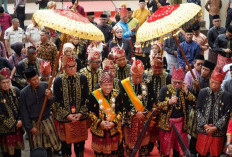 Gubernur Al Haris: Pemberian Gelar Adat Wujud Penghargaan dan Doa