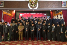 Gubernur Al Haris Lantik 31 Kepala Sekolah dan 12 Pejabat Fungsional  