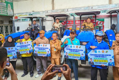 Sinergi Pemkab Merangin, DPRD, dan DPR RI, Lima Kelompok Tani Terima Bantuan Traktor