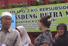 Ratusan Emak-Emak Serbu Elpiji 3 Kg di Pasar Murah Kota Jambi