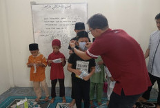APHI Jambi Bagikan Ribuan Masker untuk Lindungi Anak dari Kabut Asap