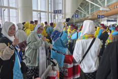 Jemaah Haji Kloter BTH 13 Jambi Tiba di Madinah, Ungkap Rasa Syukur dan Kebahagiaan