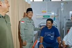 Bupati Anwar Sadat Jenguk Pasien ISPA Terdampak Kabut Asap di RSUD KH Daud Arif