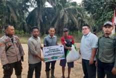 Ringankan Beban Warga Terdampak Kemarau, PTPN IV Regional IV Salurkan Paket Sembako untuk SAD