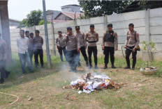 Perkuat Penanggulangan Karhutla, Brimob Sosialisasikan Pemadam Api Berbasis Air di Tanjab Barat