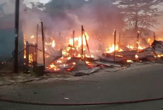 Kebakaran Hanguskan Rumah dan Lima Kios di Talang Banjar
