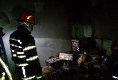 Polisi Selidiki Temuan Ratusan Slop Rokok di Rumah yang Terbakar di Kota Jambi