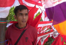 Jelang HUT RI Ke-81, Penjualan Bendera Merah Putih di Kuala Tungkal Masih Sepi