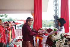 Bupati M. Syukur Pimpin Upacara HUT ke-81 RI, Ajak Warga Jaga Keutuhan NKRI