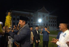 Lepas Pawai Takbir Iduladha, Bupati M. Syukur:  Mari Jaga Situasi Agar Tetap Aman dan Kondusif 
