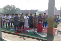 Kemarau Panjang, Ratusan Pelajar SMA Negeri 3 Muaro Jambi Gelar Salat Istisqa