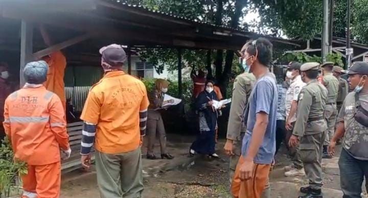 Tim Terpadu Pemkot Jambi Tertibkan Perumahan Guru