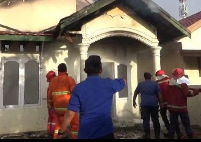 Diduga Akibat Arus Pendek Listrik, Rumah Masyarakat di Suka Karya Hangus Terbakar