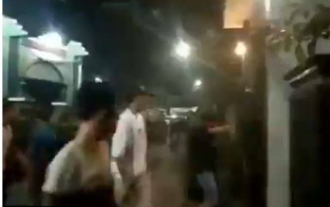 Keterlaluan! Gara-Gara Laporkan Kegiatan Tarawih di Masjid, Warga Rusak Rumah Pelapor di Pulogadung, Videonya Viral