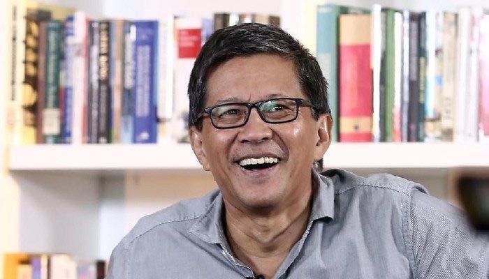 Luhut Bilang Terkendali, Sri Mulyani Beri Sinyal Diperpanjang, Rocky Gerung: Siap-siap Gali Makam Lagi