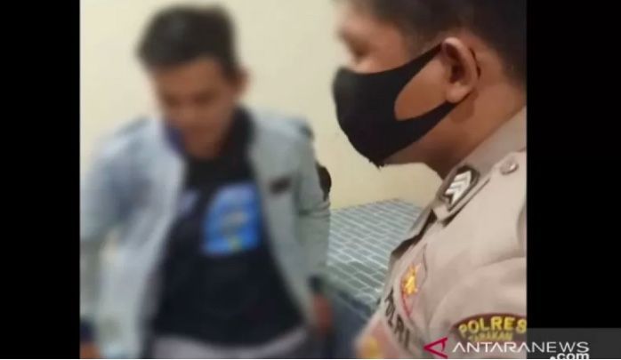 Seorang Polisi Pergoki Istri Lagi Asyik dengan Selingkuhan di Dalam Ruko, Anggota Juga