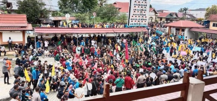 Aksi Demo di DPRD Sungai Penuh Berlangsung Damai