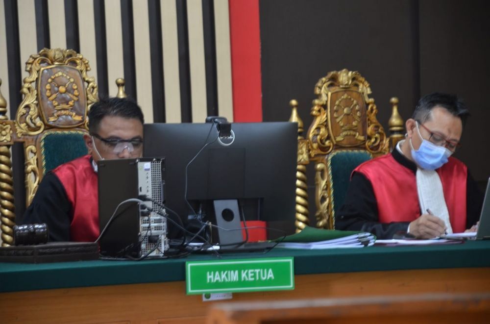 Mantan Plt Kepala Dinas PUPR Provinsi Jambi Arfan, Bantah Terima Rp 7 M