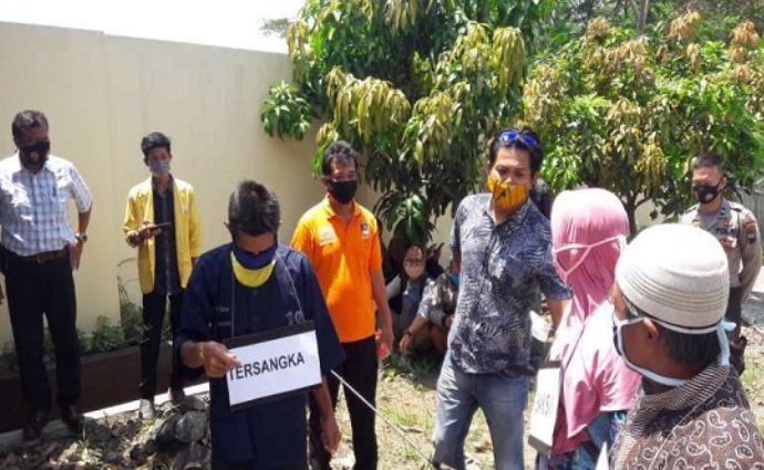 Sadis!! Bersama Istri Gantung Ibu Kandung di Pohon Rambutan