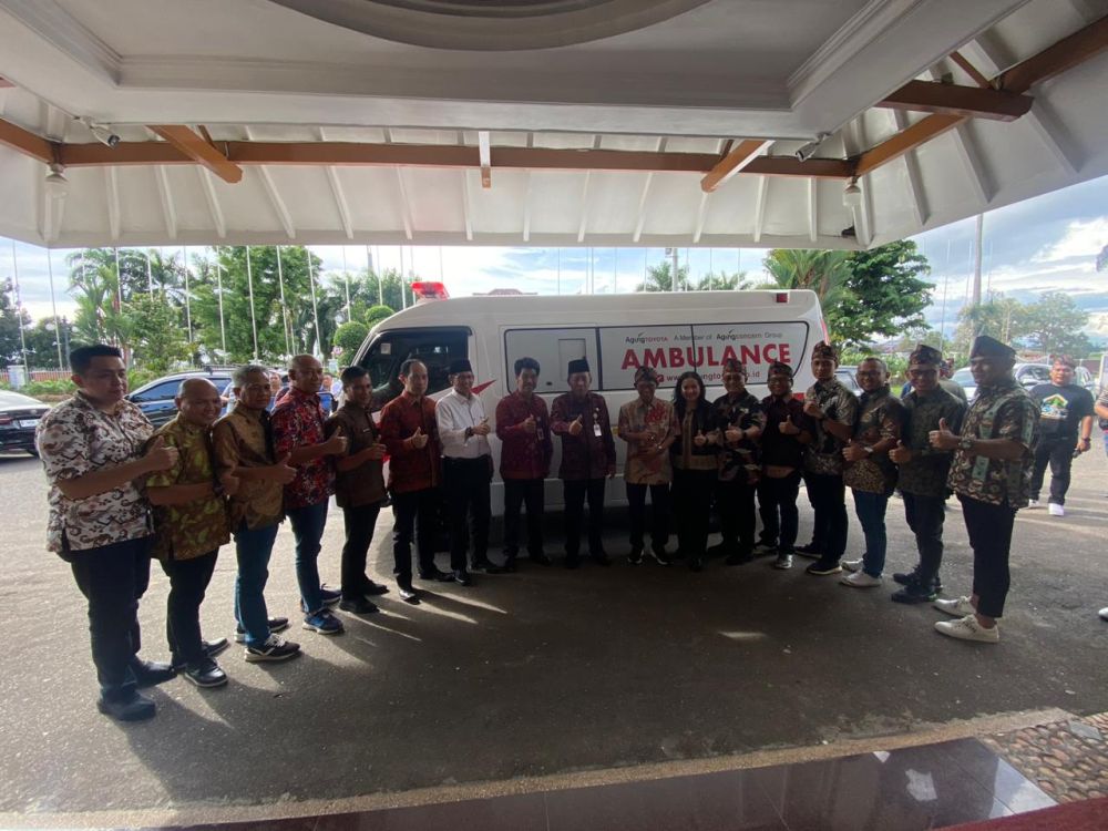 Agung Concern Serahkan Ambulans Program CSR Kepada Pemprov Jambi