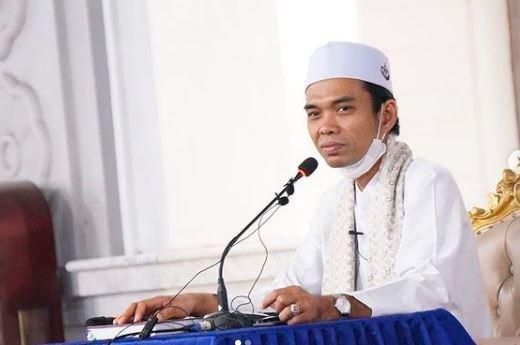 Covid-19 Meledak di Jawa-Bali, UAS: Kenapa Masjid yang Kau Salahkan?