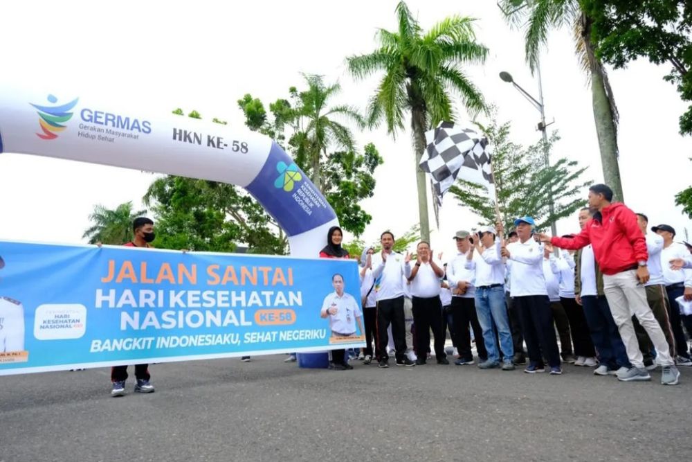 Dinas Kesehatan Provinsi Jambi Gelar Jalan Santai di Puncak HKN ke-58