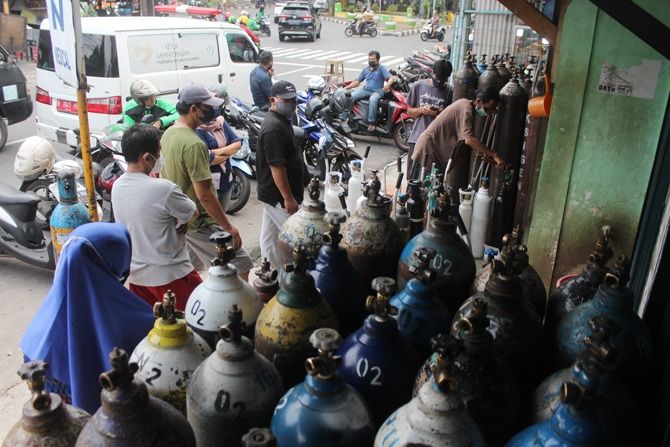 Pasokan Oksigen Semakin Langka, Luhut Minta Pemprov Bentuk Satgas