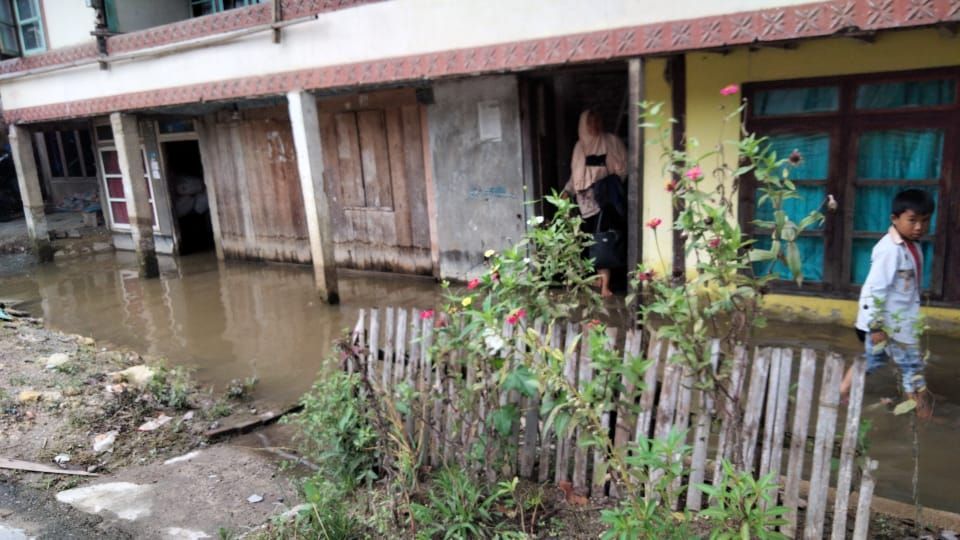 Sungai Meluap, Ratusan Rumah di Kerinci Terendam Banjir