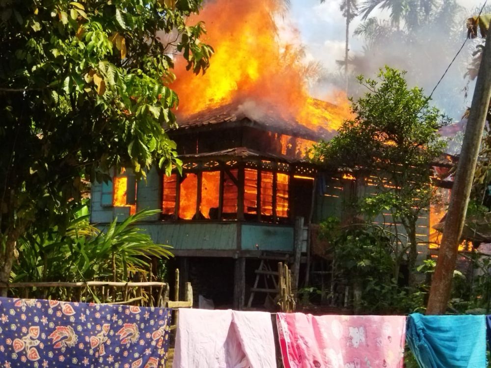 Dua Rumah di Tebo Ludes Terbakar