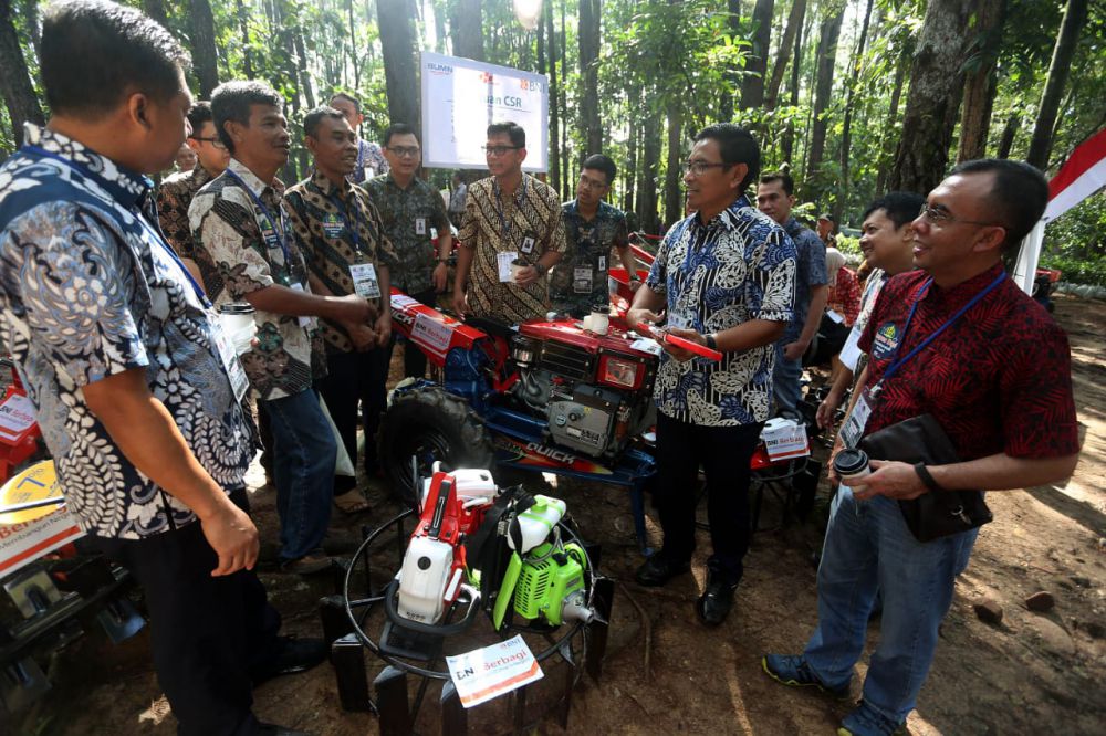 Fokopimcam Tertibkan Bendera Merah Putih