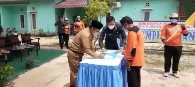 Maulana Buka Serta Kukuhkan Kelompok Satagana Kelurahan Eka Jaya