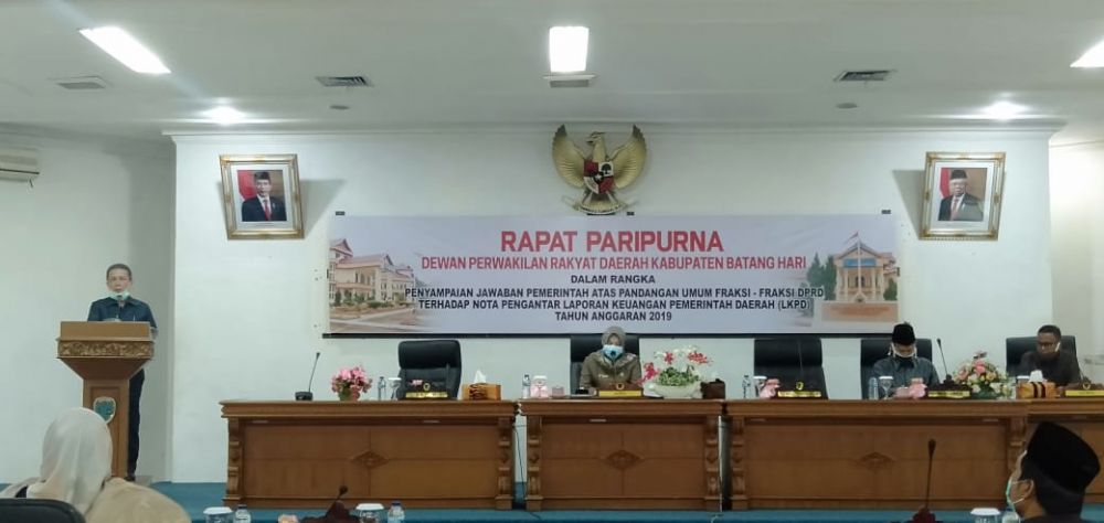 Bupati Batanghari Beri Arahan atas Penyampaian Pemandangan Umum Fraksi-Fraksi DPRD terhadap LKPD 2019